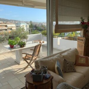 Διαμερισμα στην Γλυφαδα